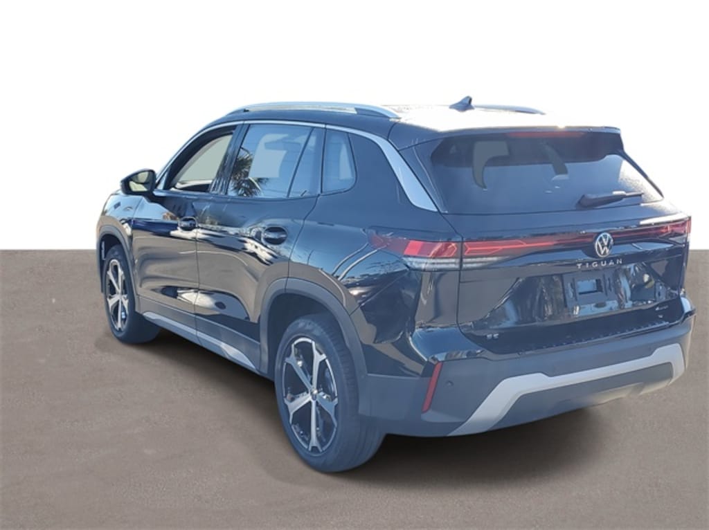 New 2026 Volkswagen Tiguan 2.0T SE SUV