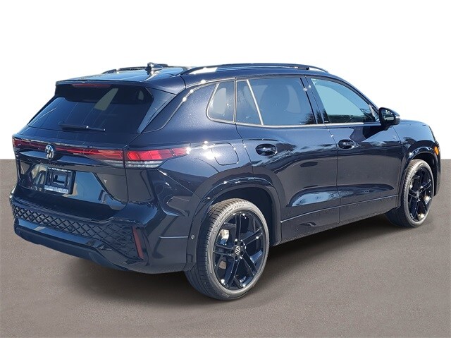 2026 Volkswagen Tiguan SE R-Line Black photo 3