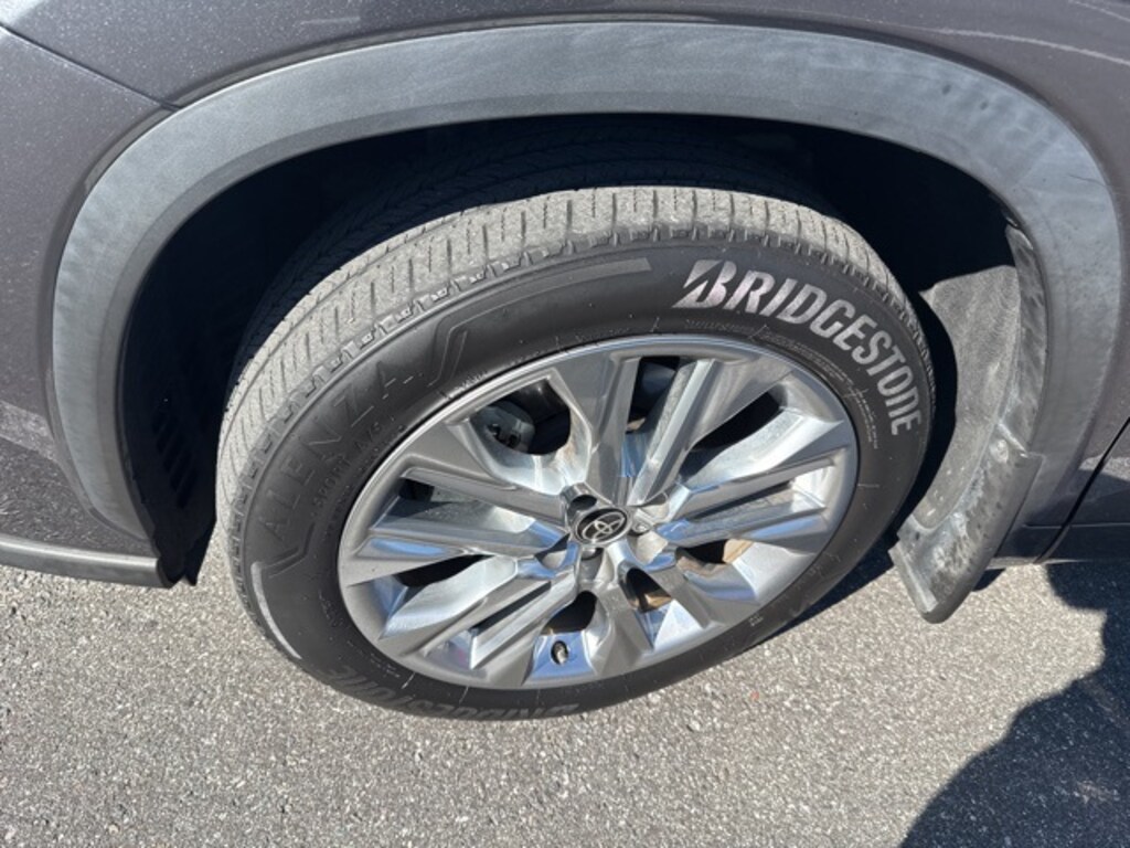 Used 2023 Toyota Highlander Limited SUV