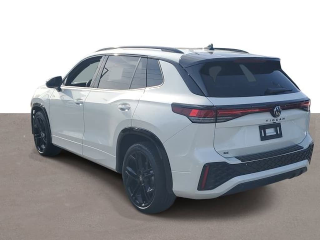 New 2026 Volkswagen Tiguan 2.0T SE R-Line Black SUV