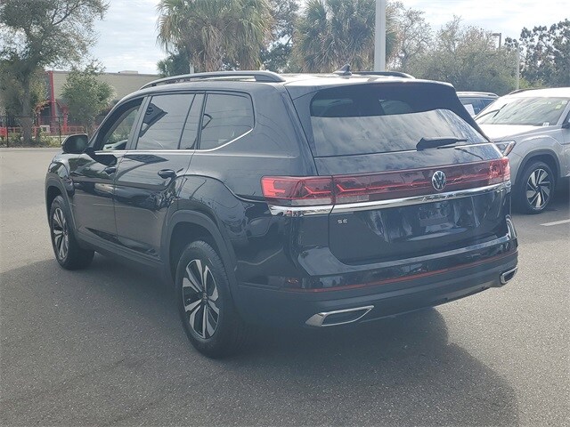 2025 Volkswagen Atlas SE photo 3