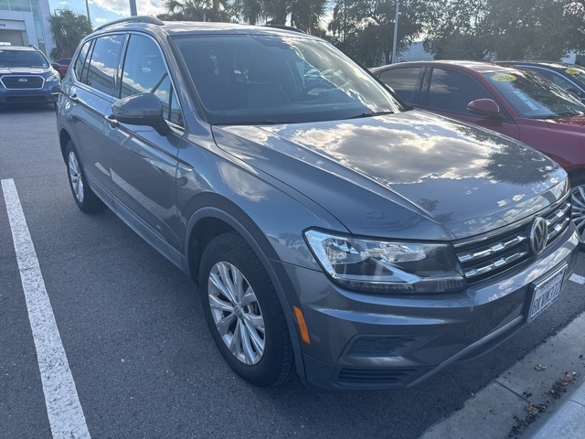 2019 Volkswagen Tiguan SUV  2019 Volkswagen Tiguan SUV