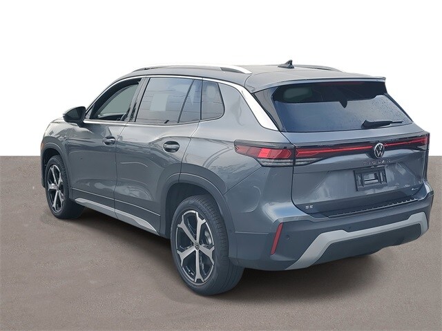 2026 Volkswagen Tiguan SE photo 2