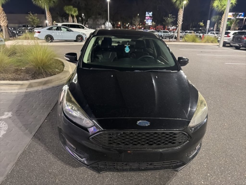 Used 2015 Ford Focus SE Hatchback