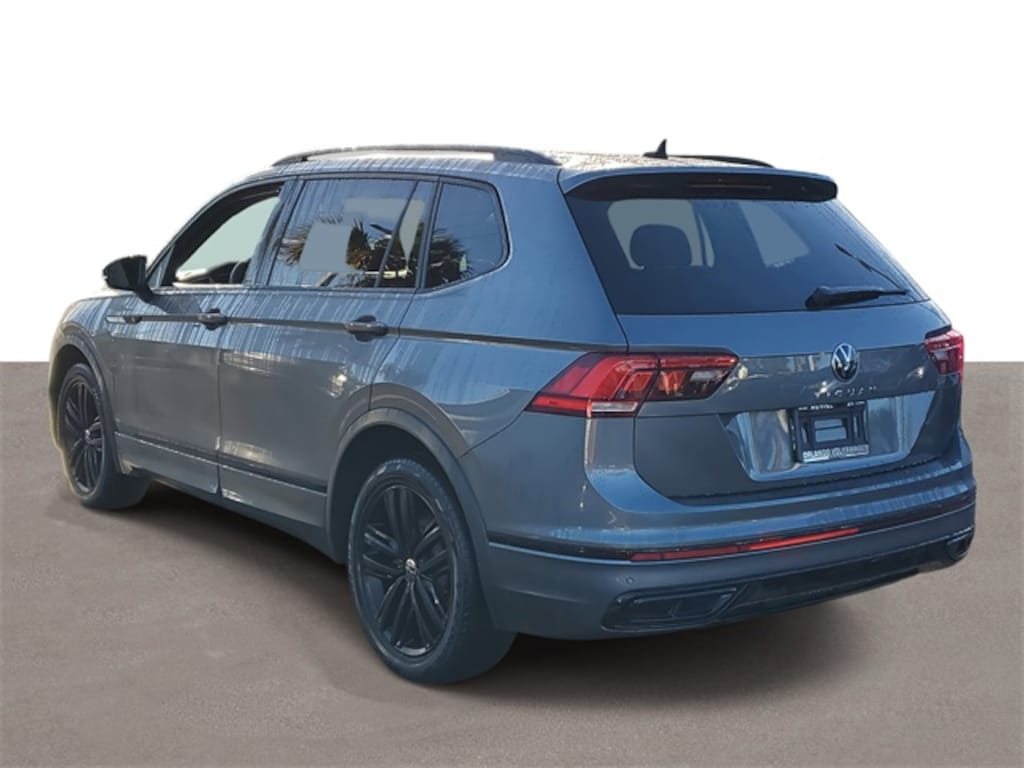 Certified 2022 Volkswagen Tiguan 2.0T SE R-Line Black SUV
