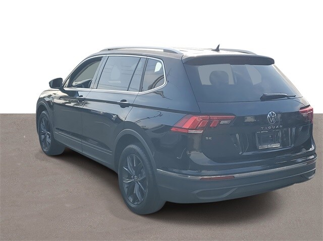 2022 Volkswagen Tiguan SE photo 3