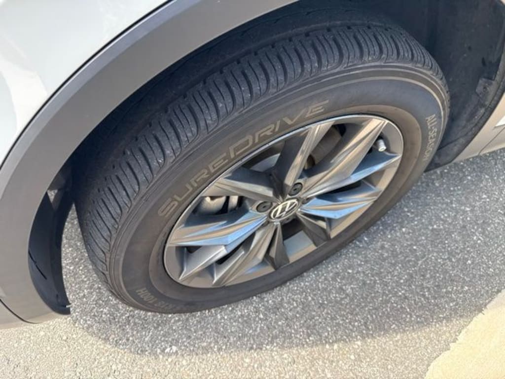 Certified 2024 Volkswagen Tiguan 2.0T SE SUV