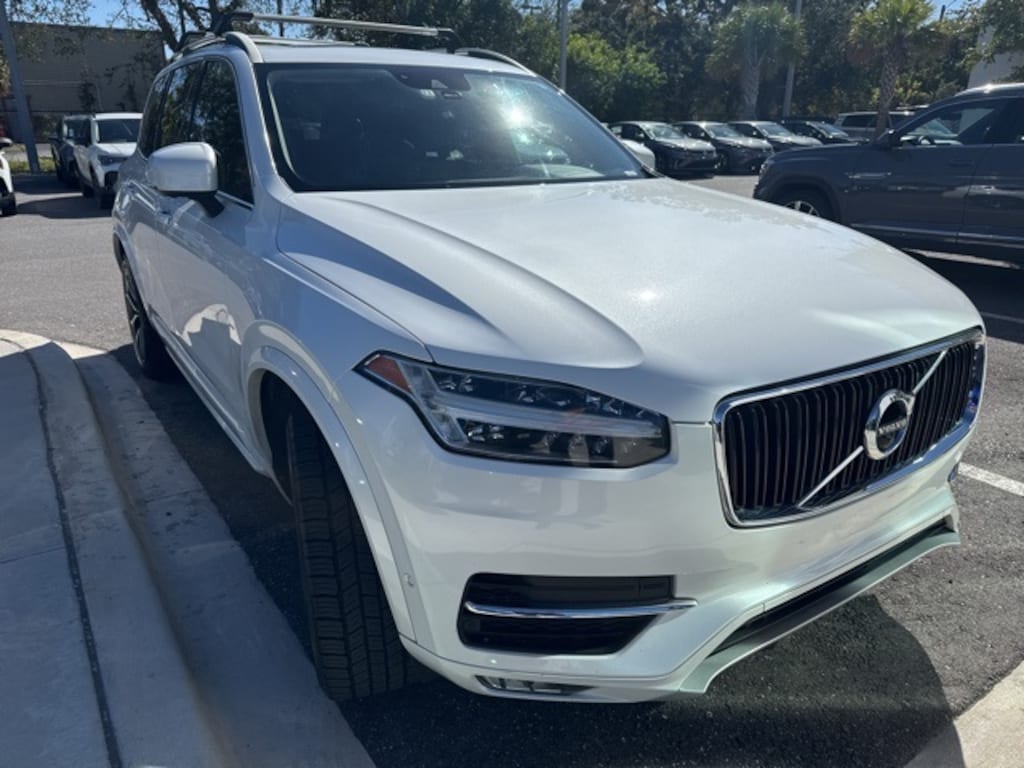 Used 2018 Volvo XC90 T5 Momentum SUV