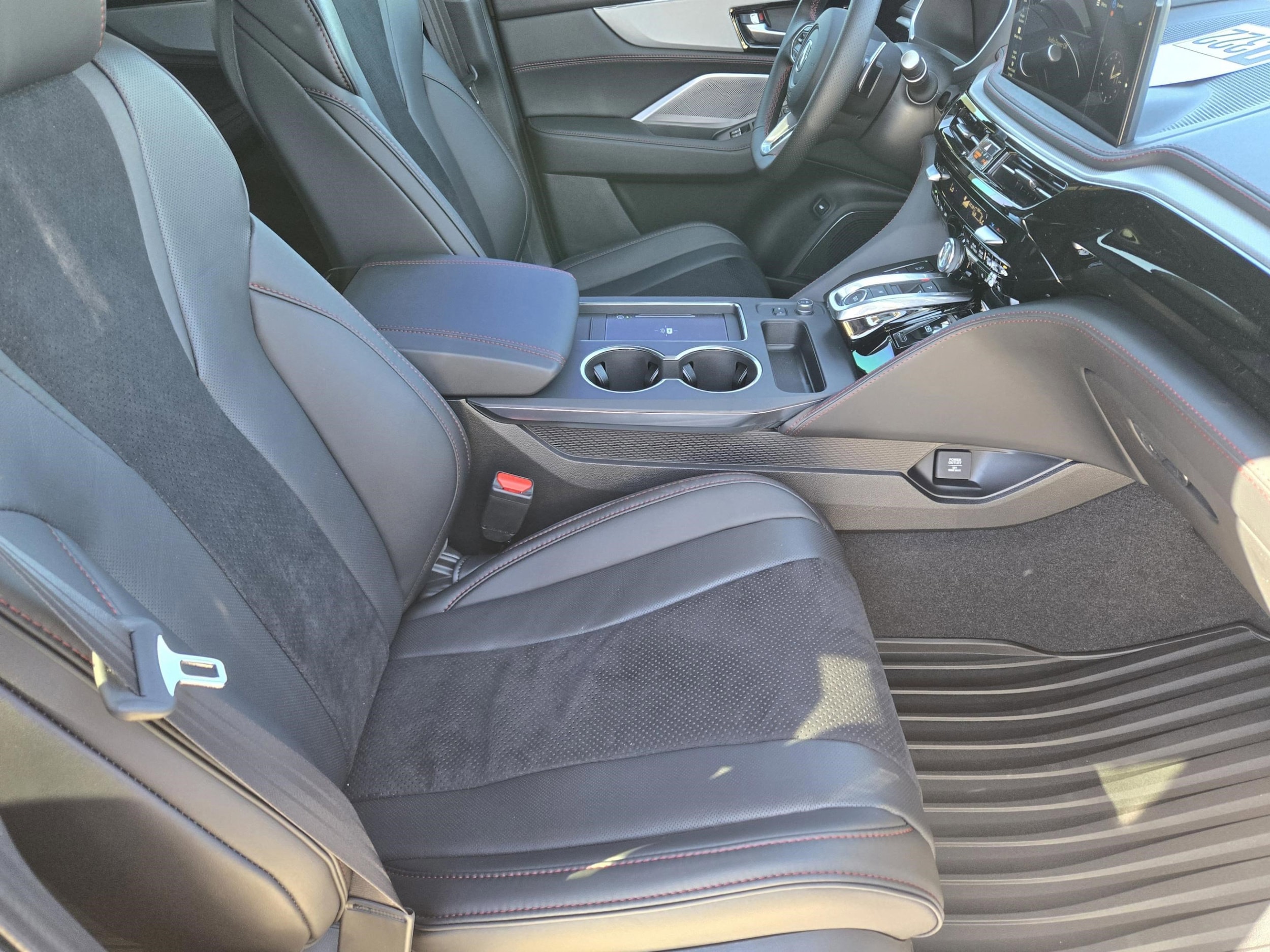 2026 Acura MDX A-Spec Package - Photo 7