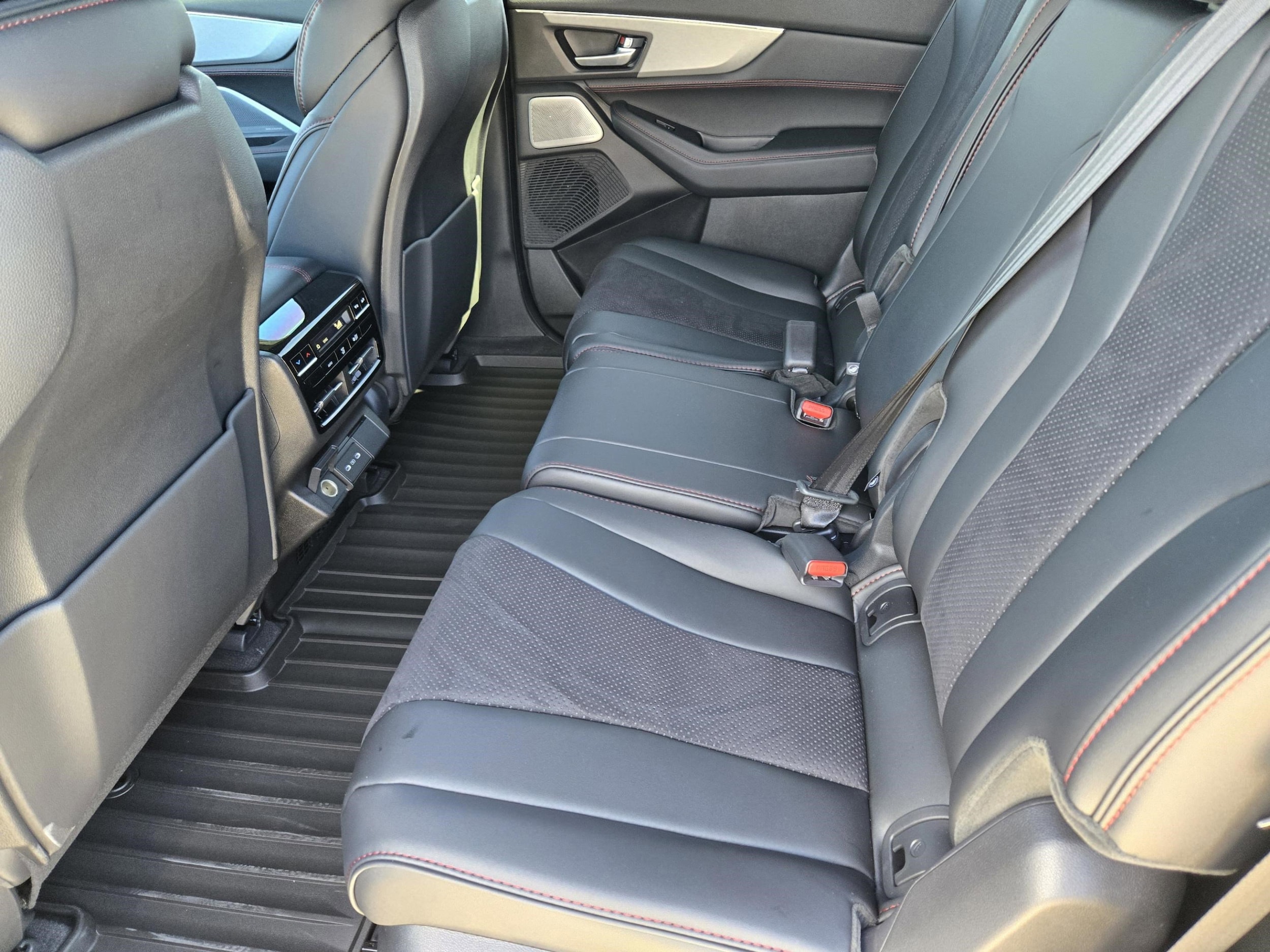 2026 Acura MDX A-Spec Package - Photo 17