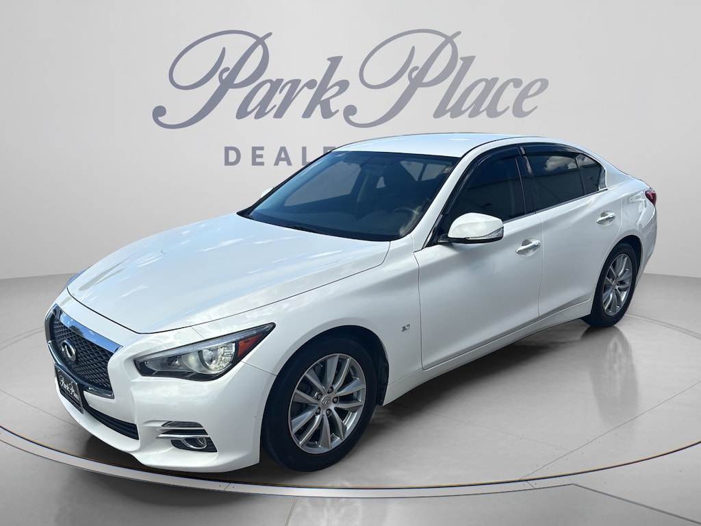 Used 2015 INFINITI Q50 Sedan