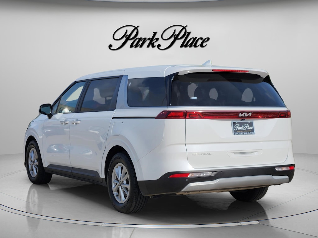 Used 2023 Kia Carnival LX MPV