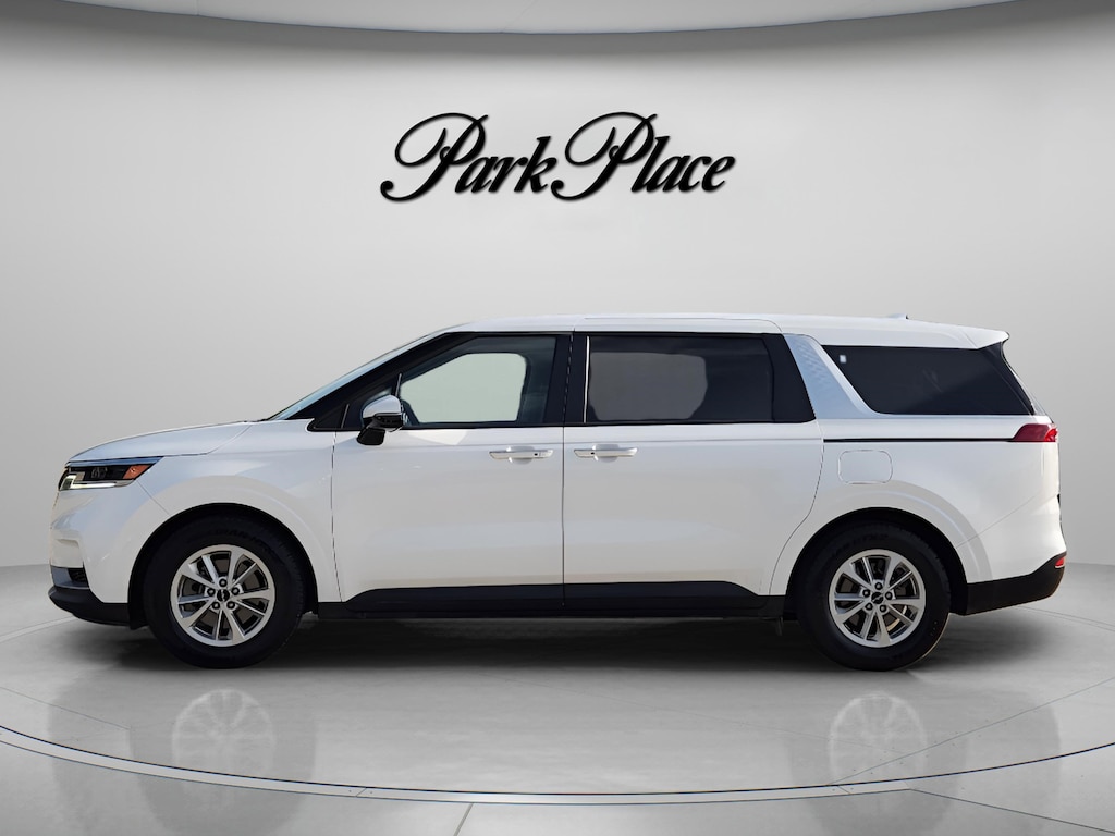 Used 2023 Kia Carnival LX MPV