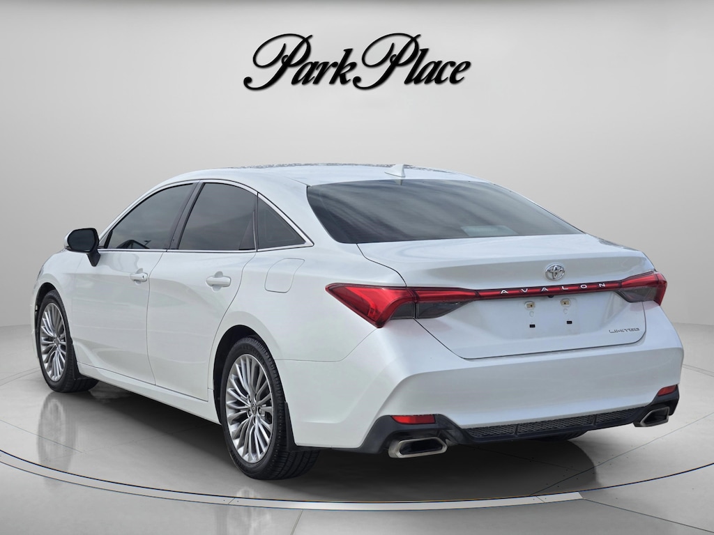 Used 2022 Toyota Avalon Limited Sedan