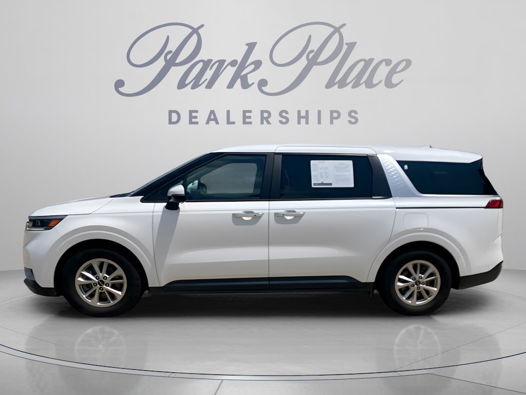 Used 2023 Kia Carnival LX MPV