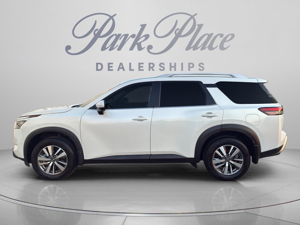 Used 2025 Nissan Pathfinder SL SUV