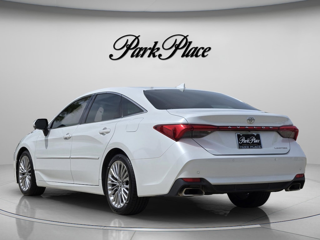Used 2019 Toyota Avalon Limited Sedan