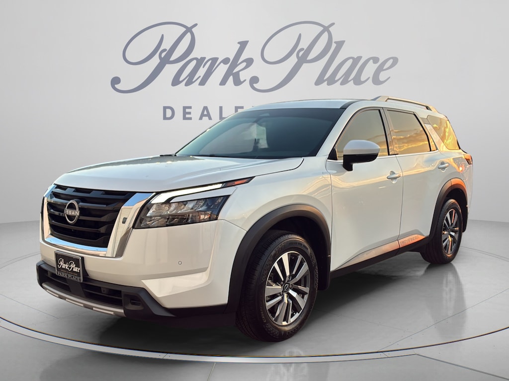 Used 2025 Nissan Pathfinder SL SUV