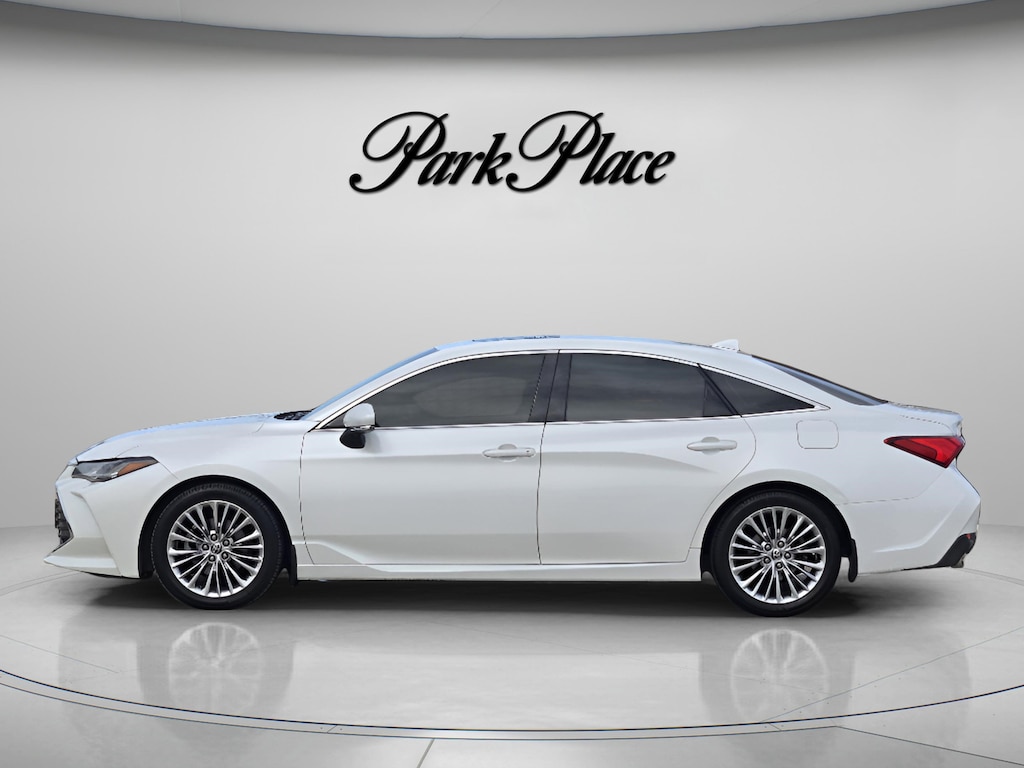 Used 2022 Toyota Avalon Limited Sedan