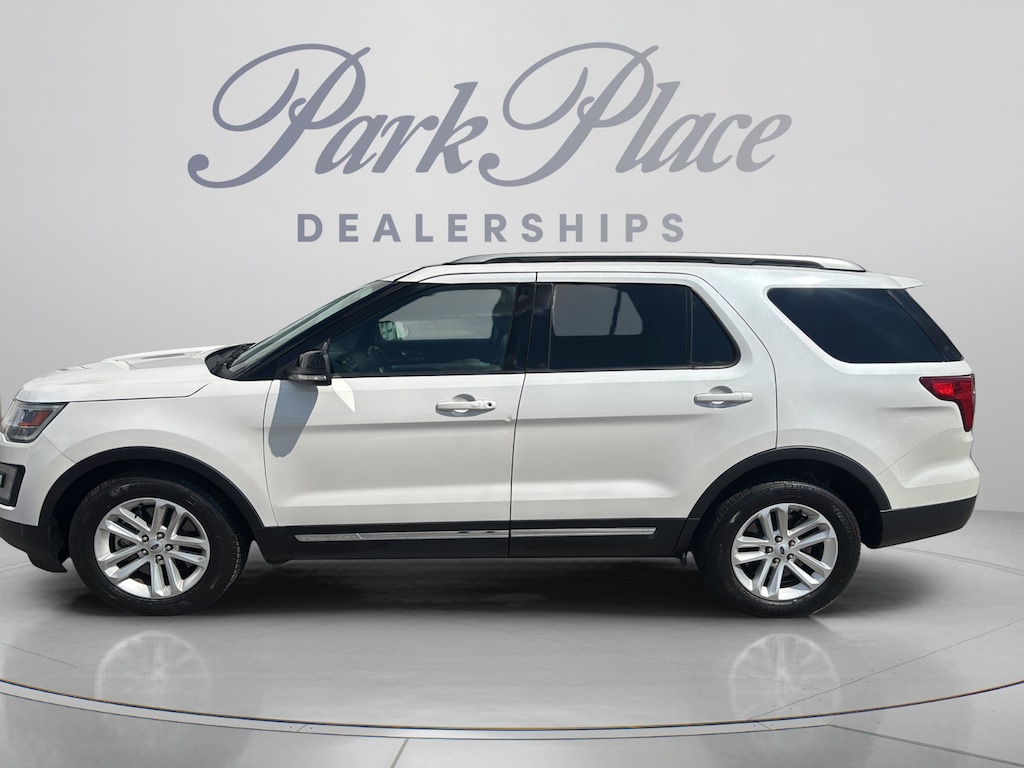 Used 2017 Ford Explorer XLT SUV