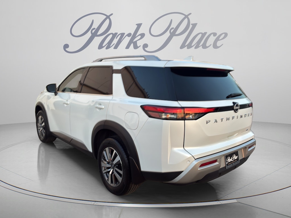 Used 2025 Nissan Pathfinder SL SUV
