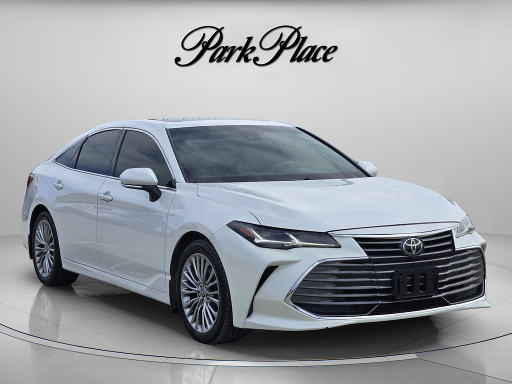 Used 2022 Toyota Avalon Limited Sedan