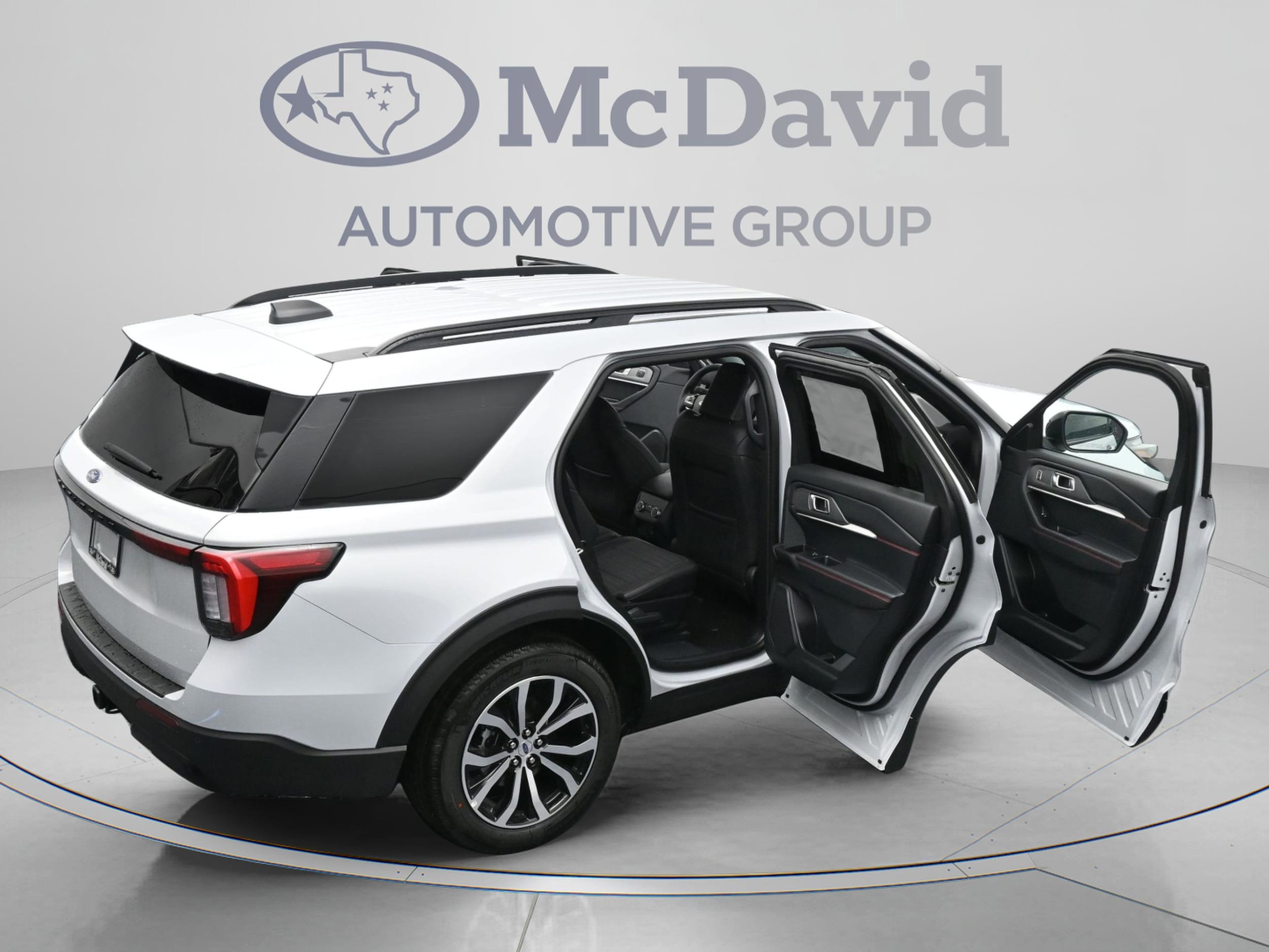 2026 Ford Explorer ST-Line - Photo 31