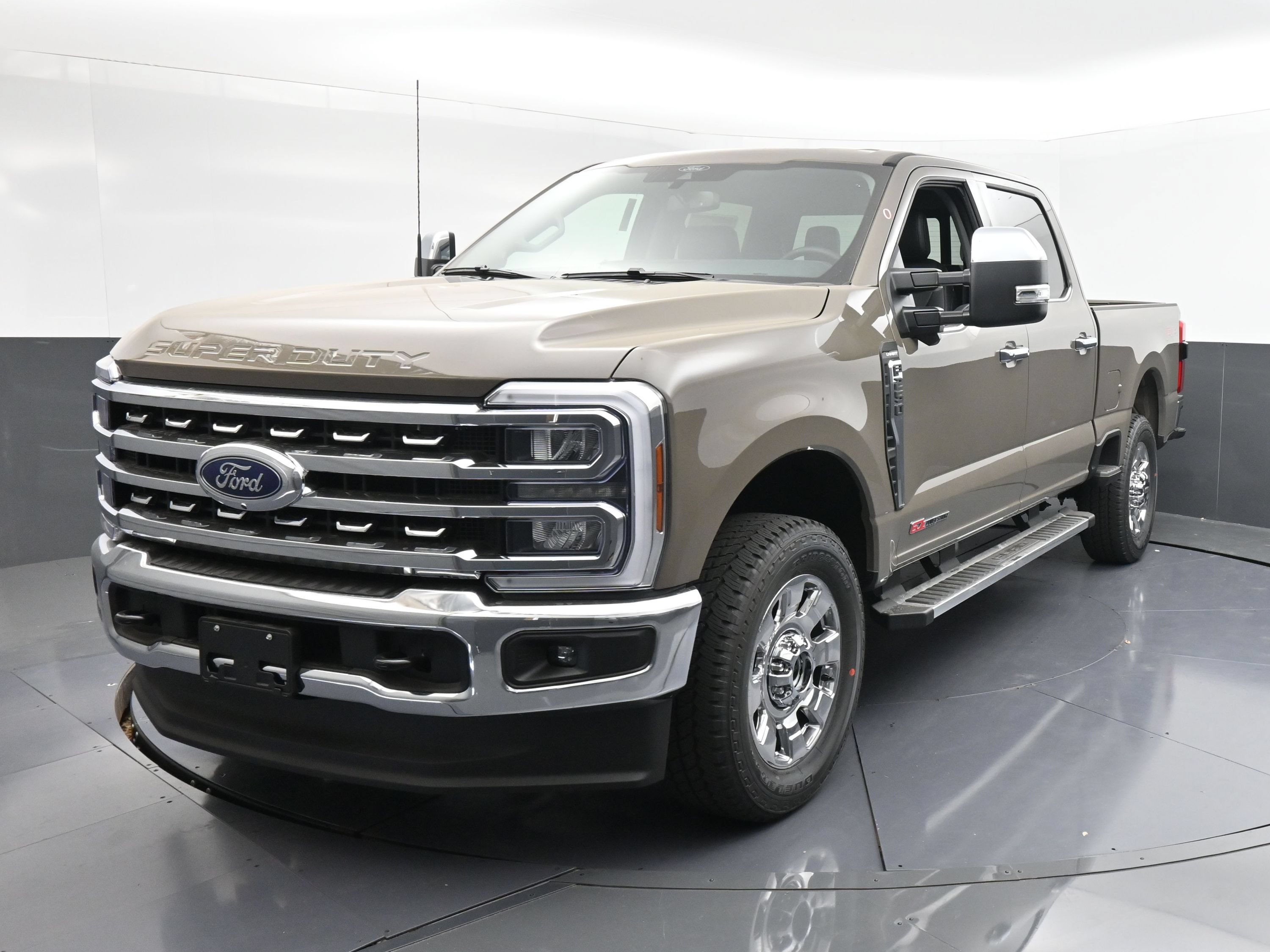 New 2026 Ford F-250 LARIAT Truck Crew Cab