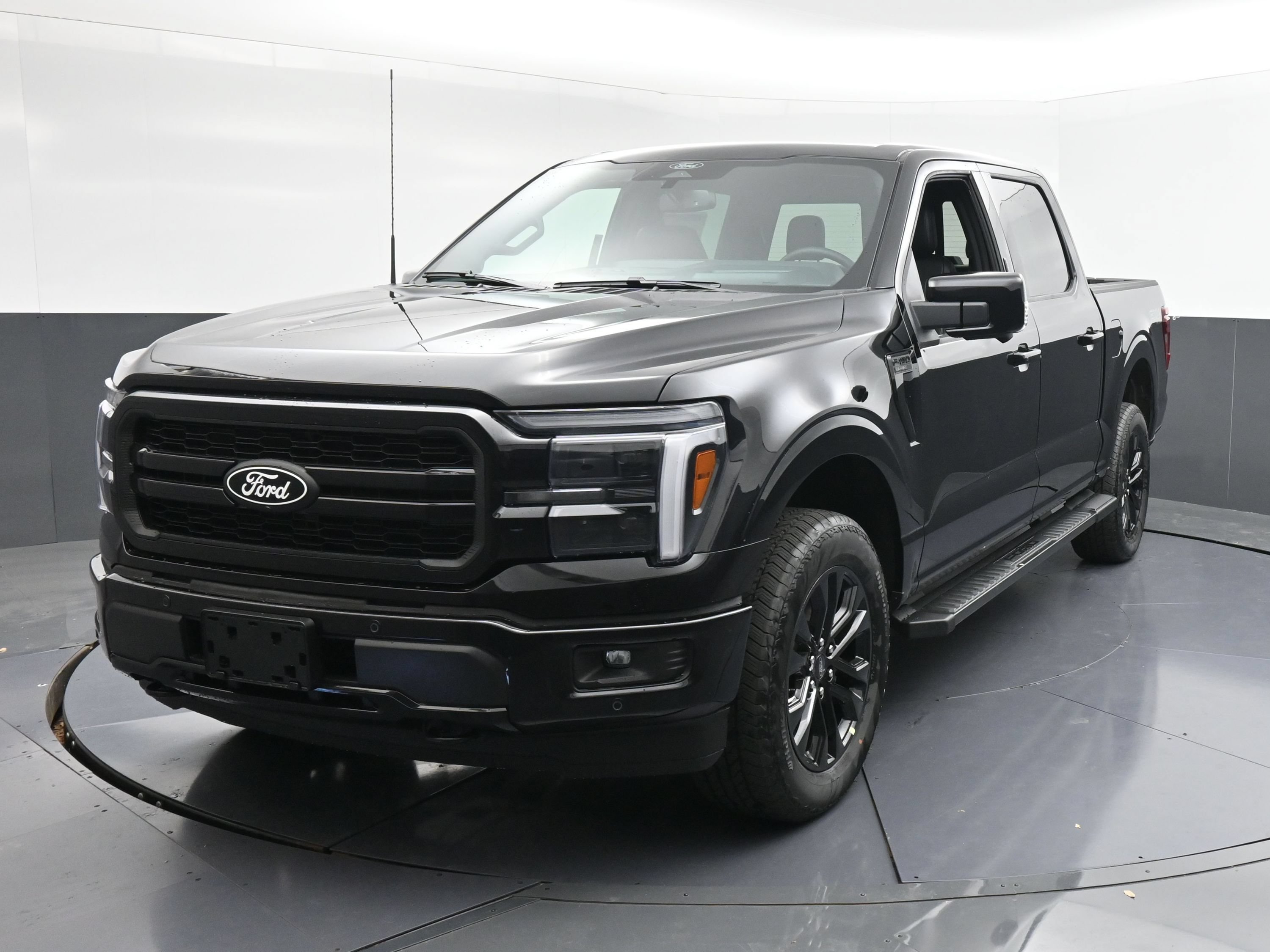 New 2026 Ford F-150 LARIAT Truck SuperCrew Cab