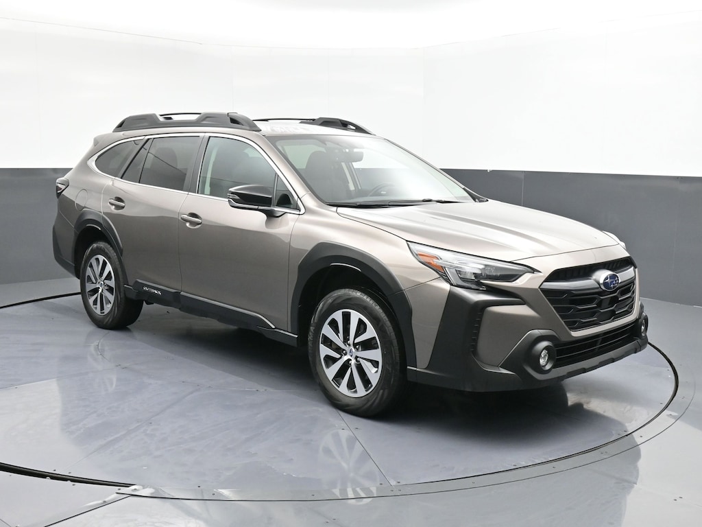 Used 2023 Subaru Outback Premium SUV