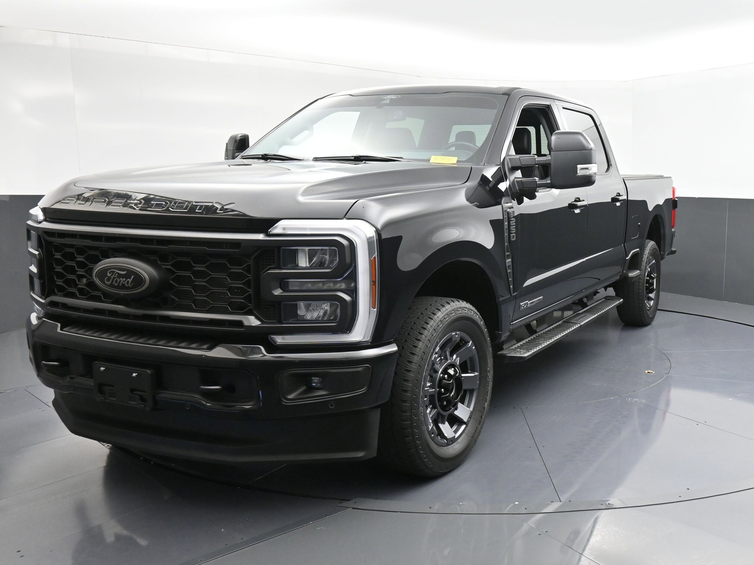 2024 Ford F-250 Lariat photo 3