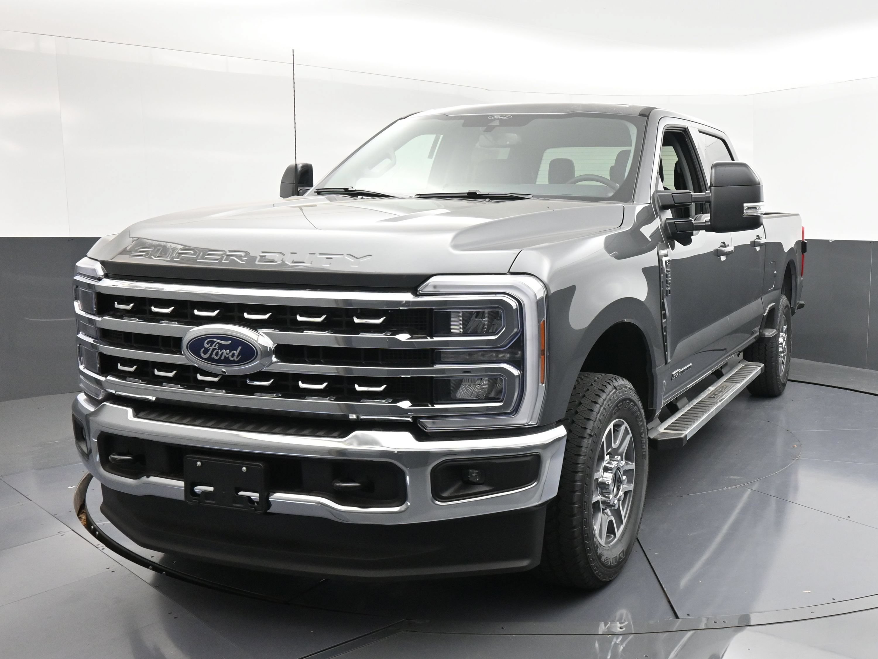 New 2026 Ford F-250 LARIAT Truck Crew Cab