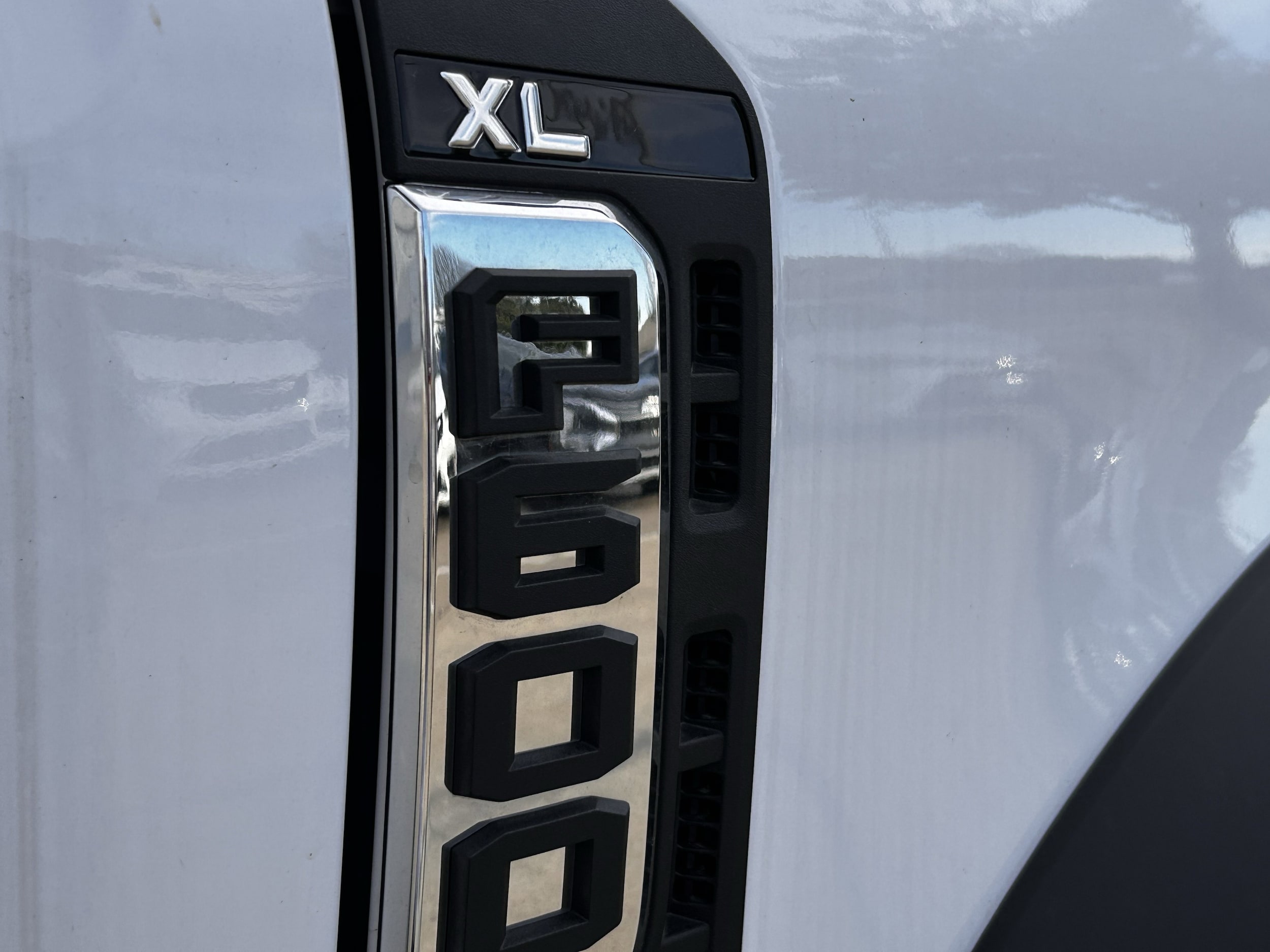 2025 Ford F-600 Super Duty Chassis Cab XL - Photo 10