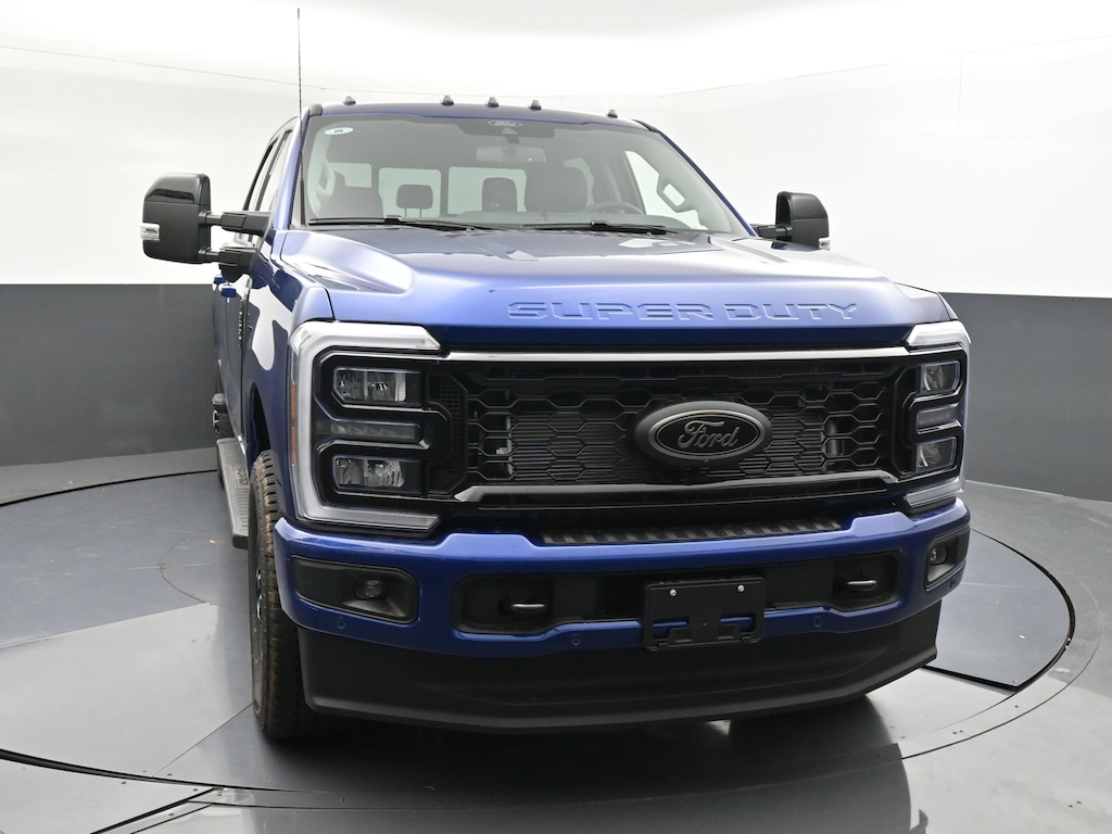 New 2026 Ford F-250 LARIAT Truck Crew Cab
