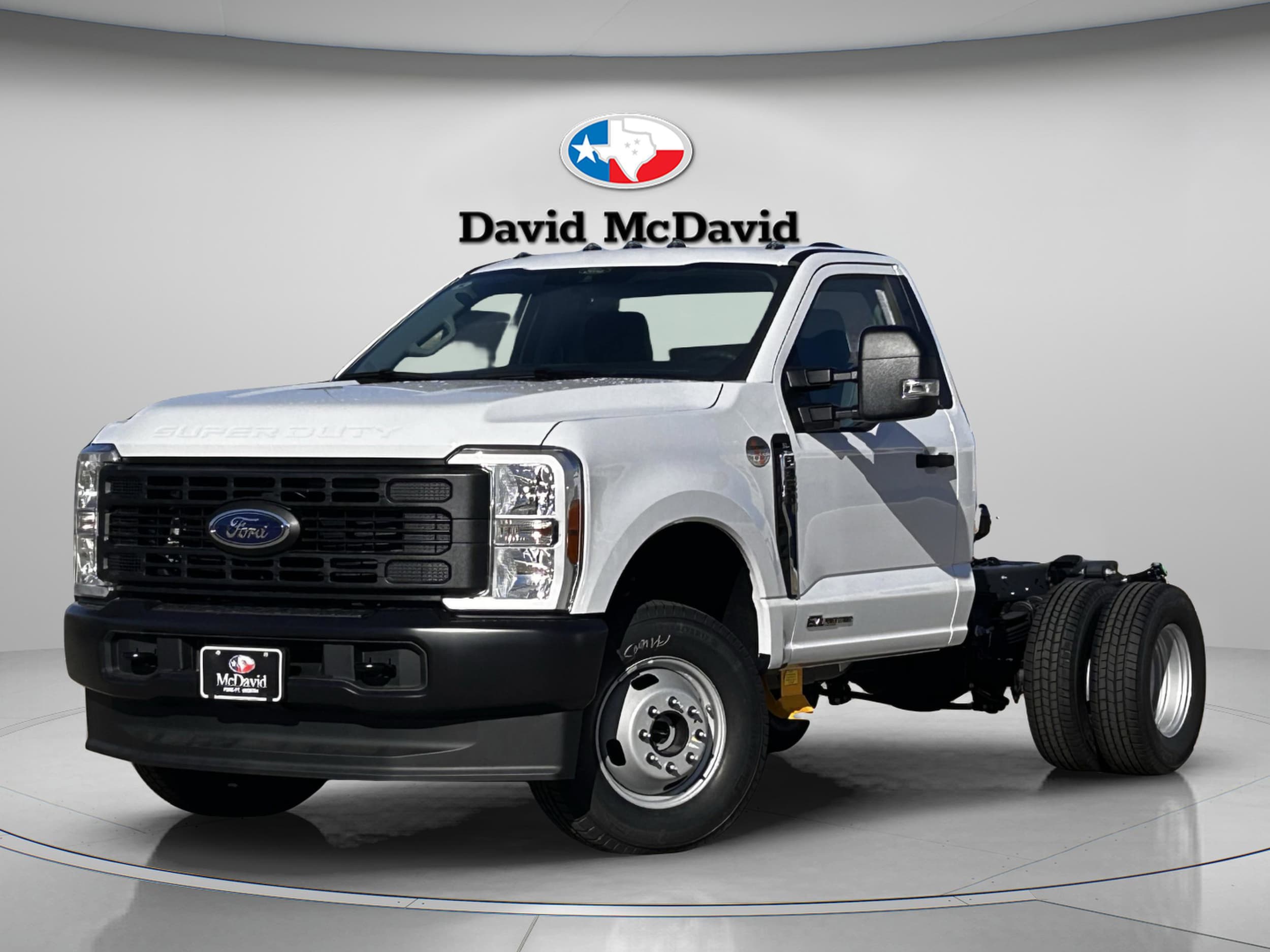 2026 Ford F-350 Chassis Truck Regular Cab 