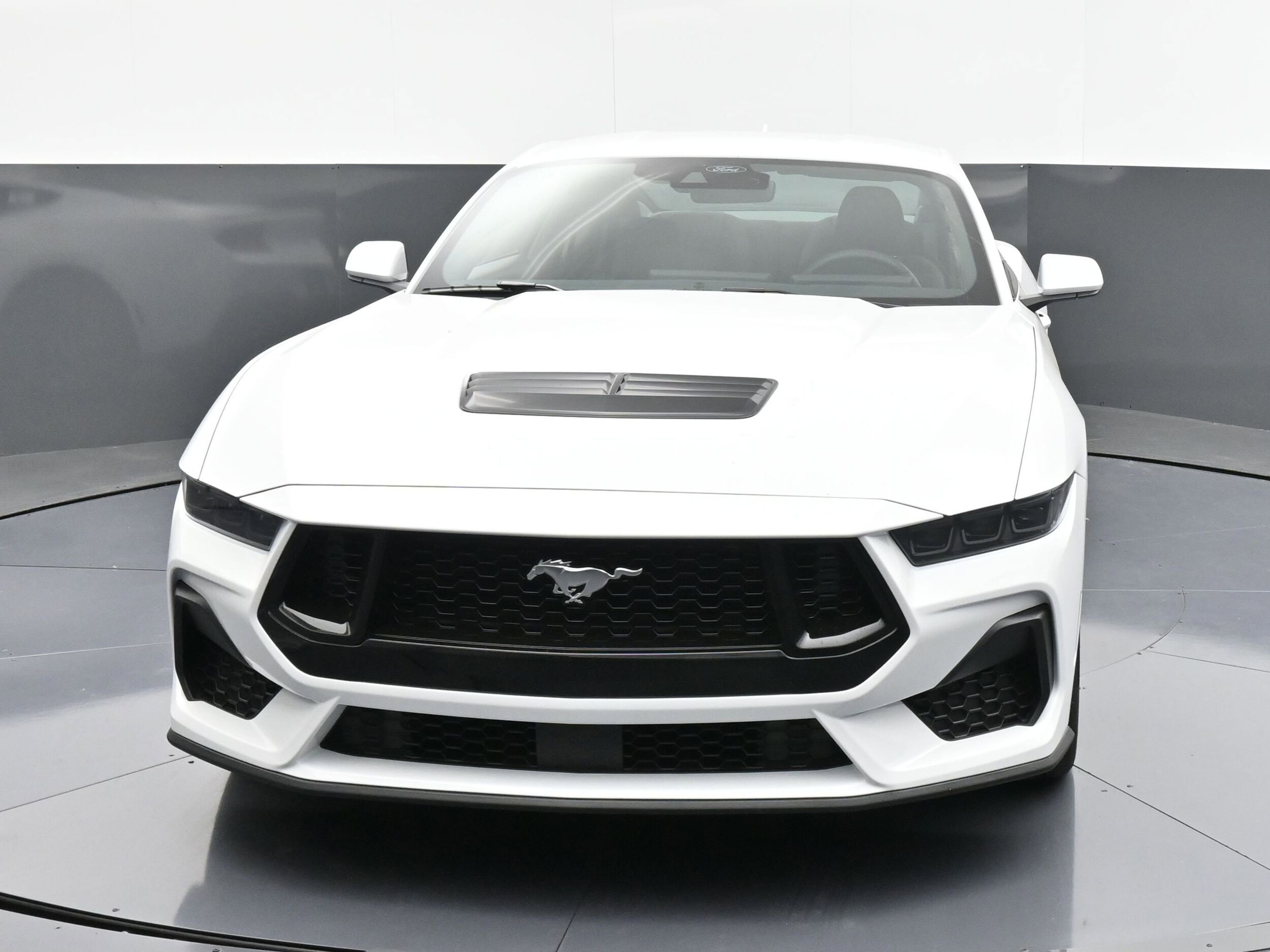 2025 Ford Mustang GT photo 2