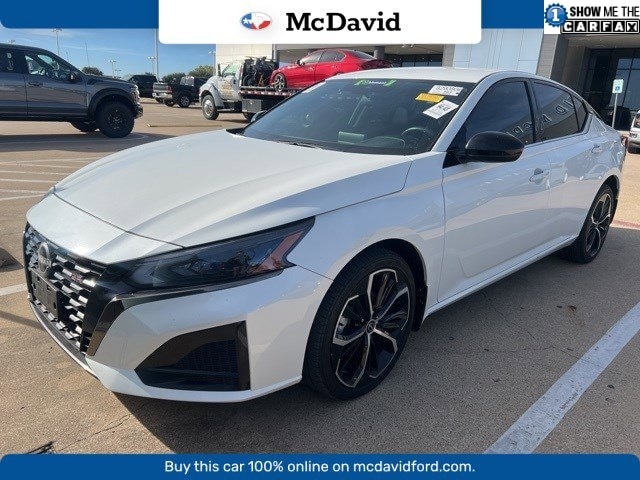 2024 Nissan Altima SR's photo