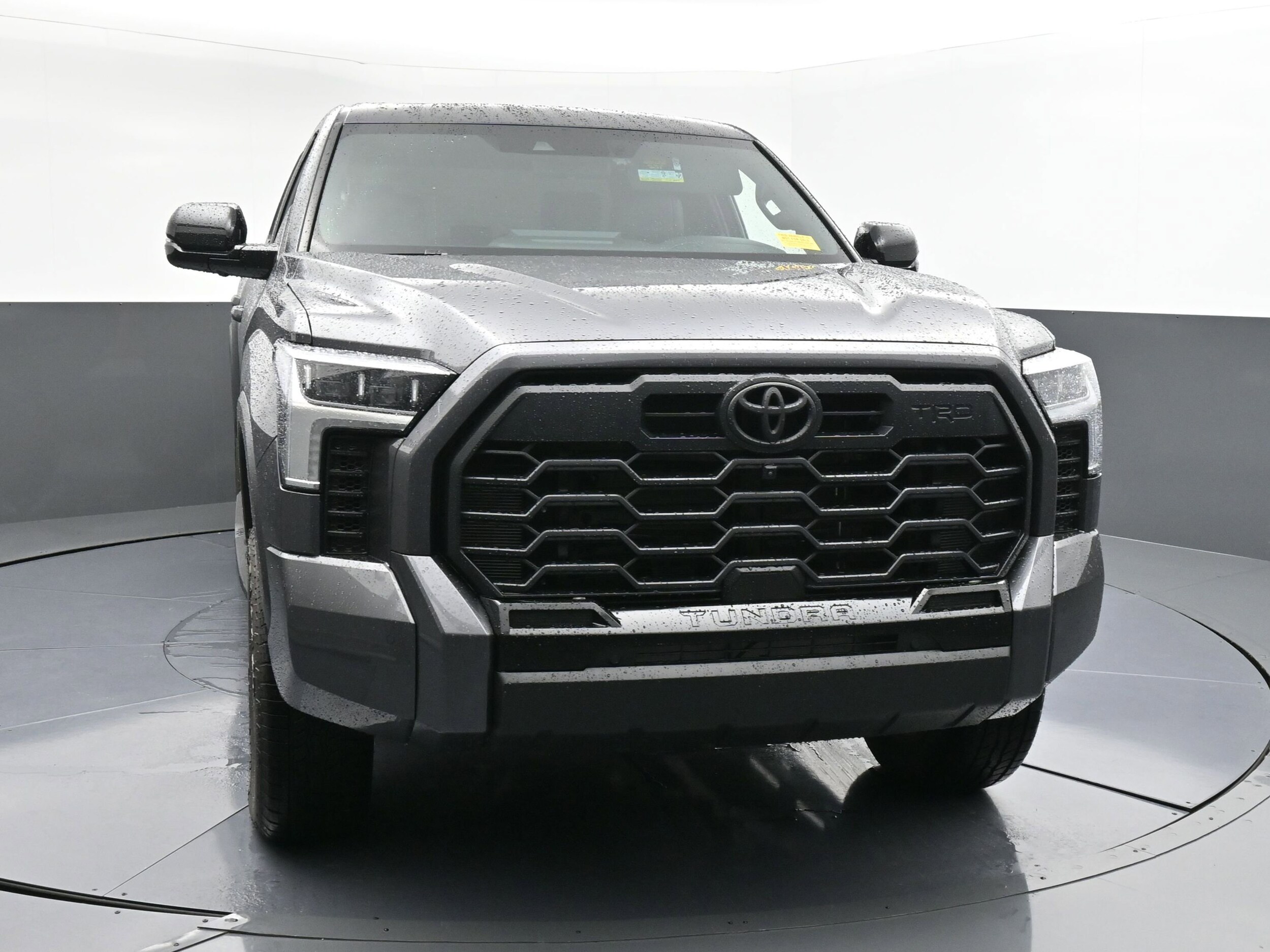 2025 Toyota Tundra Limited photo 2