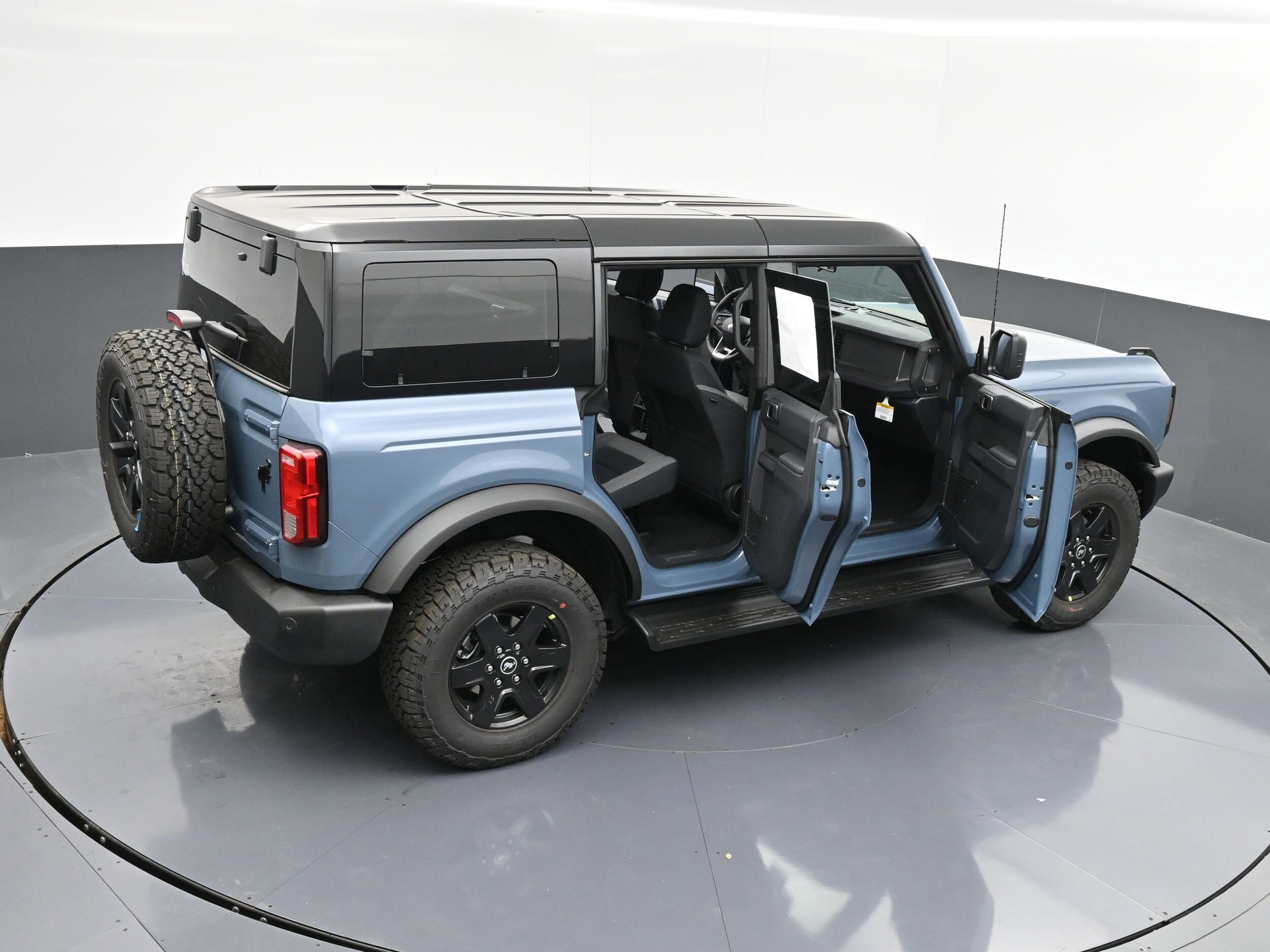 2025 Ford Bronco Big Bend photo 4