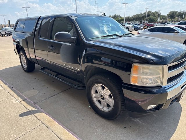 2007 Chevrolet Silverado 1500 photo 2