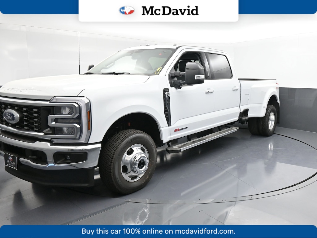 New 2026 Ford F-350 LARIAT Truck Crew Cab