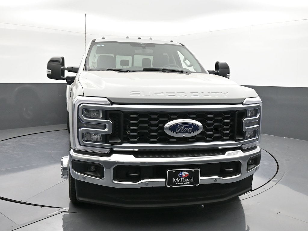 New 2026 Ford F-350 LARIAT Truck Crew Cab