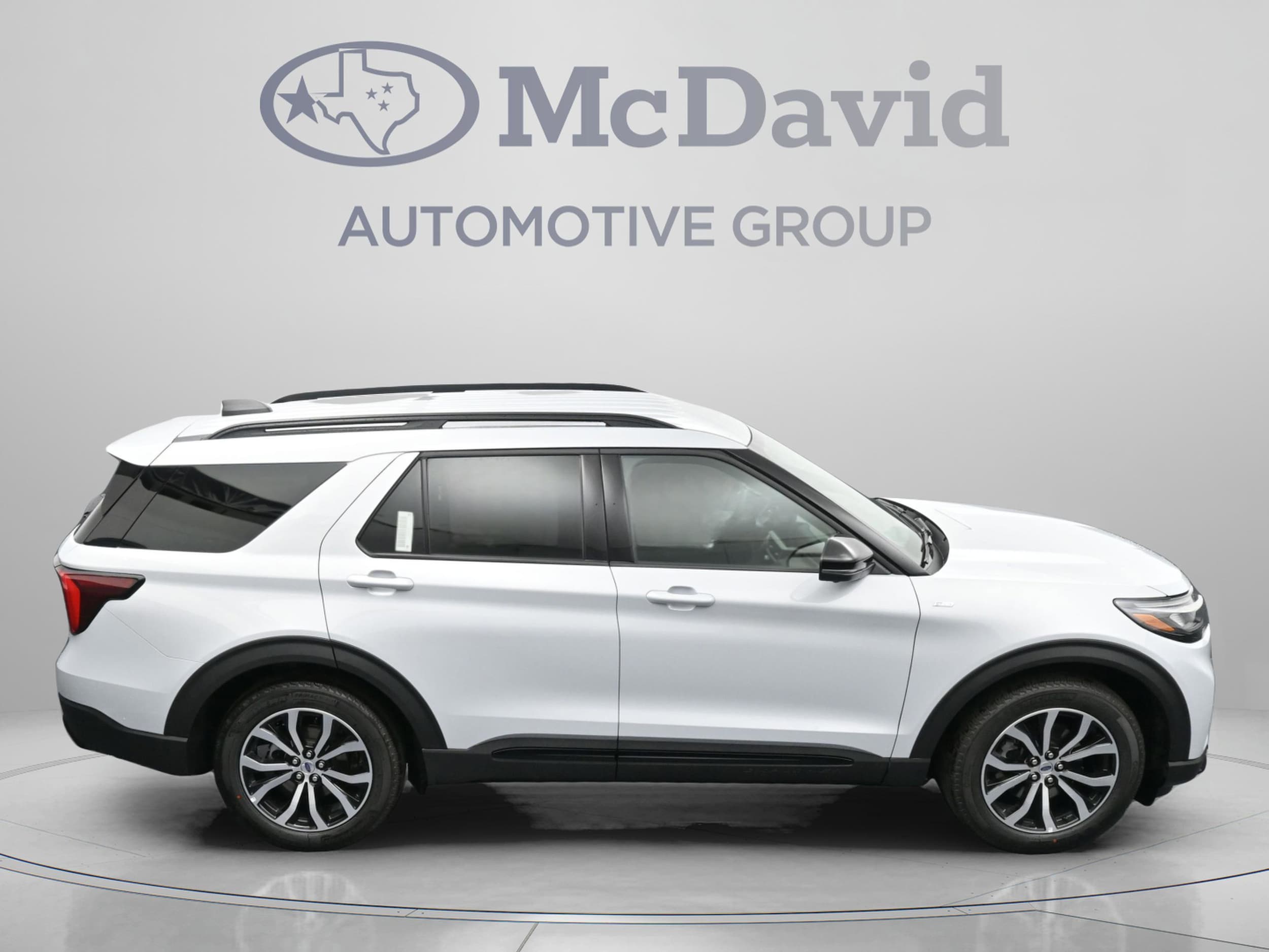 2026 Ford Explorer ST-Line - Photo 25