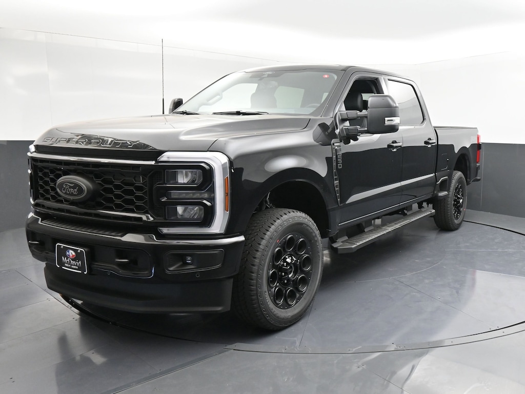 New 2026 Ford F-250 LARIAT Truck Crew Cab