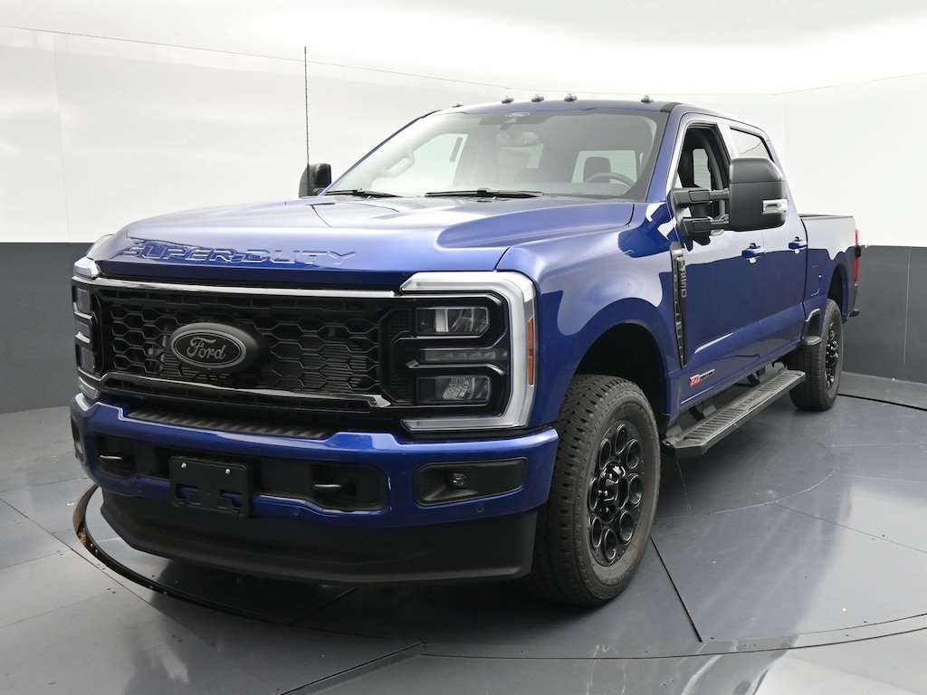 New 2026 Ford F-250 LARIAT Truck Crew Cab