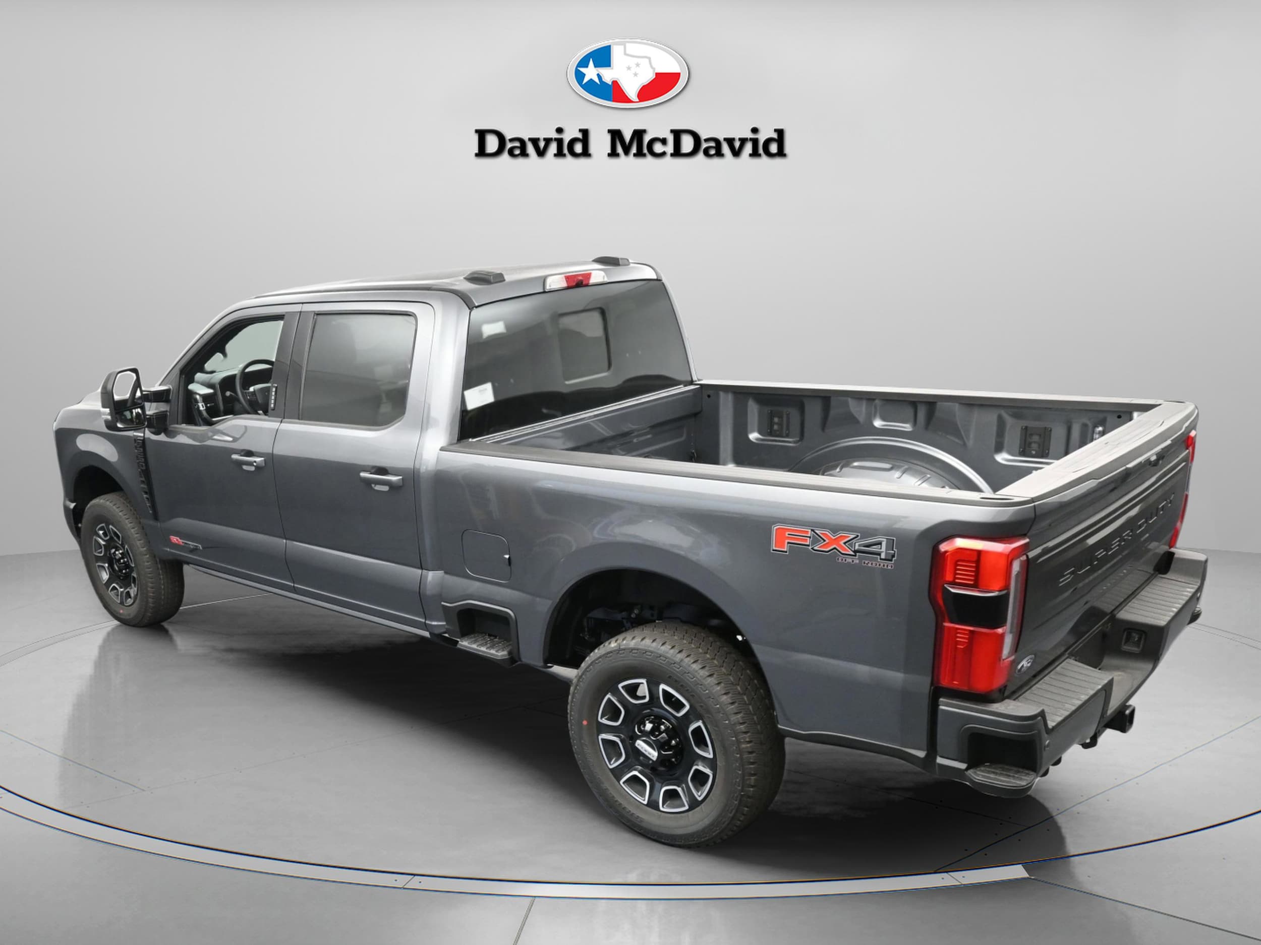 2026 Ford F-250 Super Duty Platinum - Photo 9