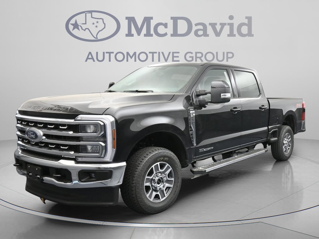 New 2026 Ford F-250 LARIAT Truck Crew Cab
