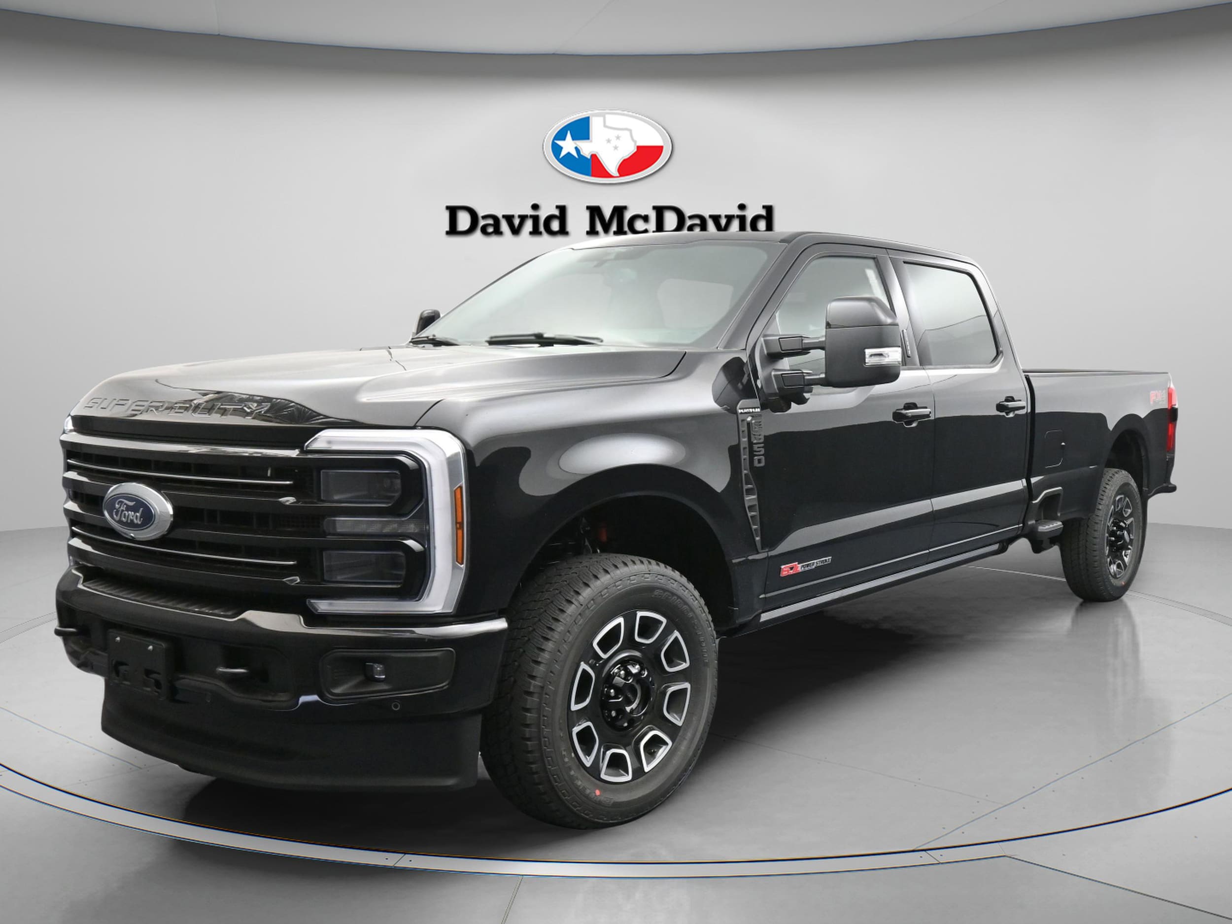 2026 Ford F-350 Platinum 4x4 Crew Cab 8' Box SRW's photo