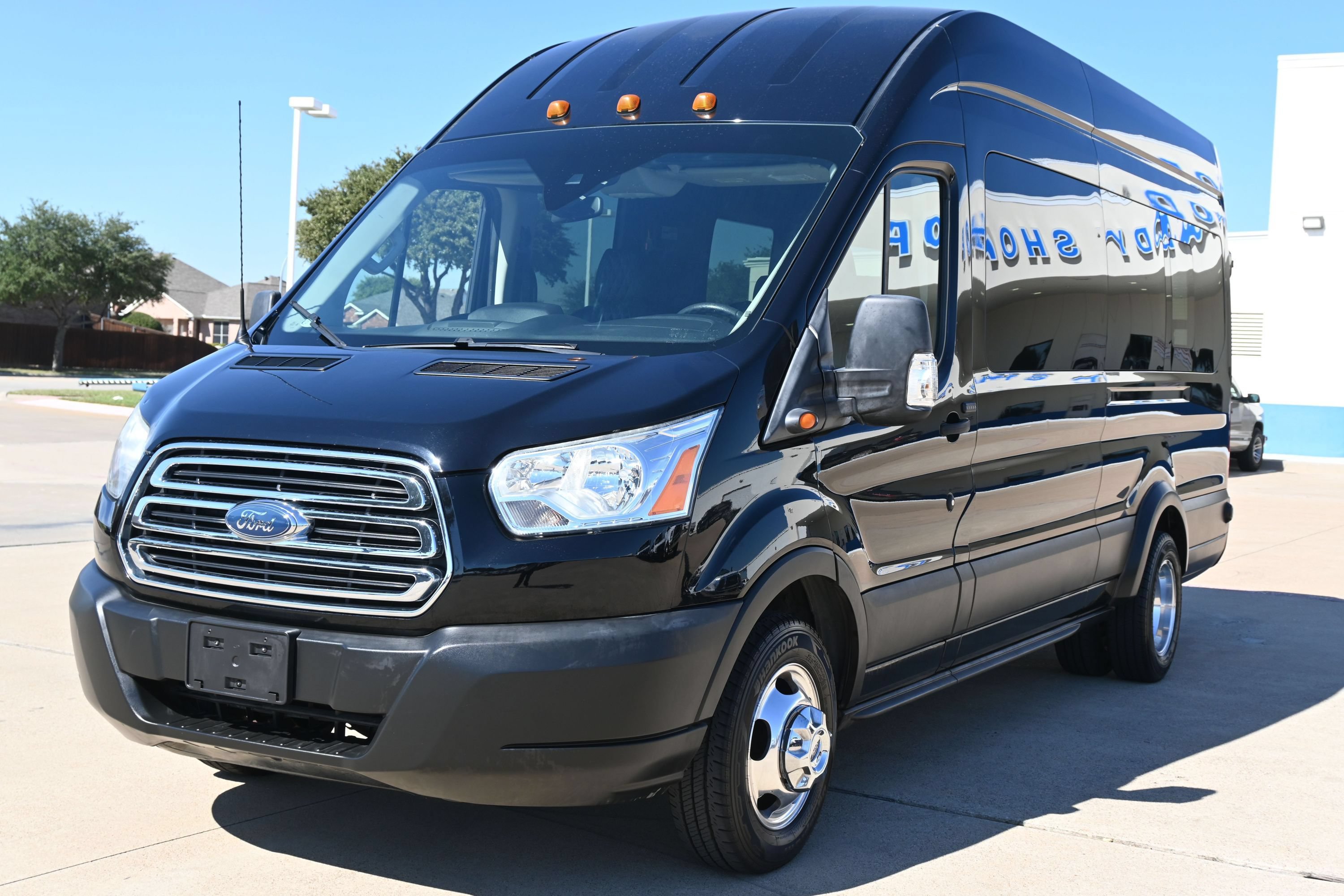  Ford Transit-350