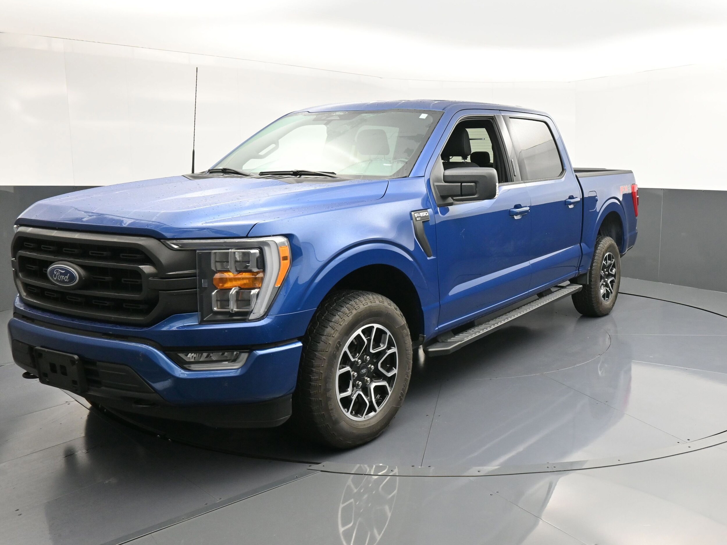 2022 Ford F-150 XLT photo 3